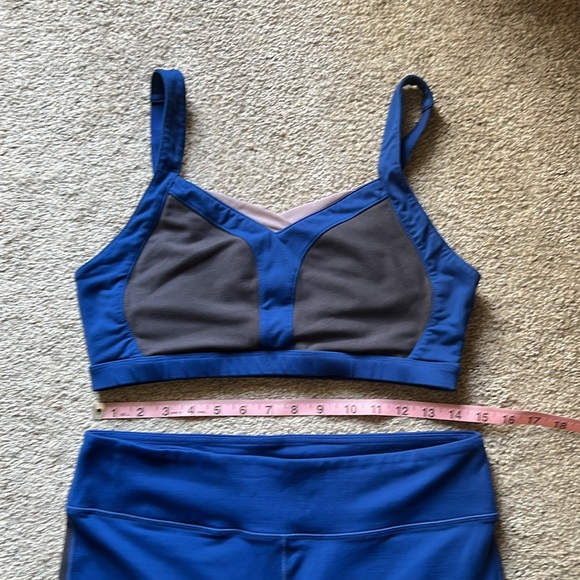 Fabletics Set Sports Bra Shira w/Matching Leggings Royal Blue Gray Mesh Pocket - Picture 13 of 16